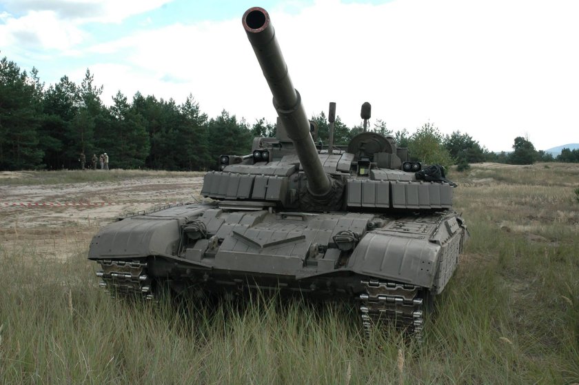 Танк t-72m2 moderna