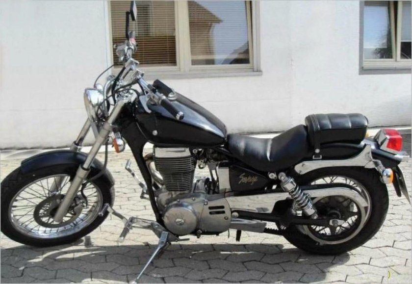 Suzuki Savage 400