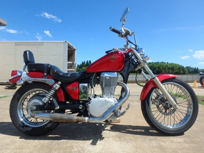 Сузуки Саваж 400