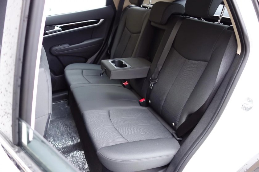 Dongfeng ax7 салон