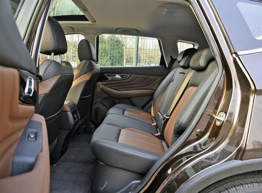 Dongfeng ax7 салон