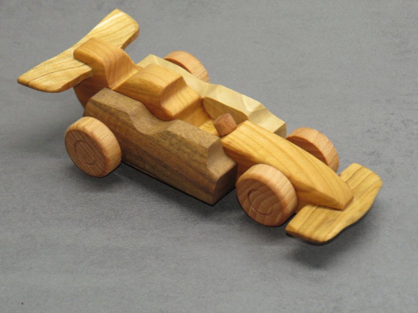 Деревянная машина