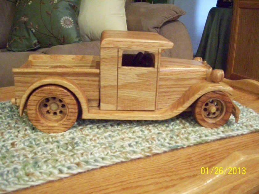 Машина деревянная старинная игрушка