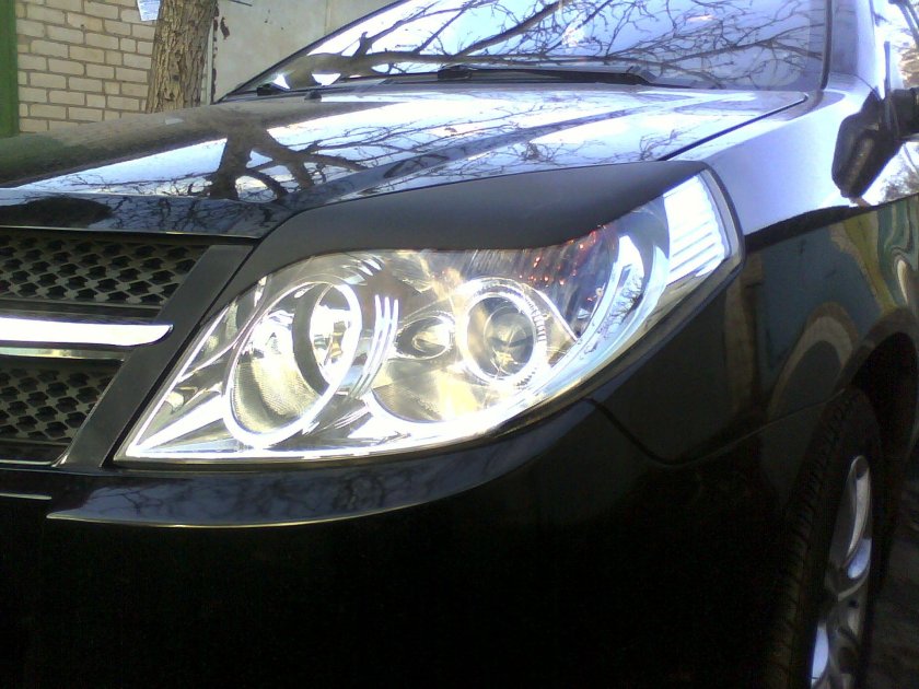 Geely MK реснички