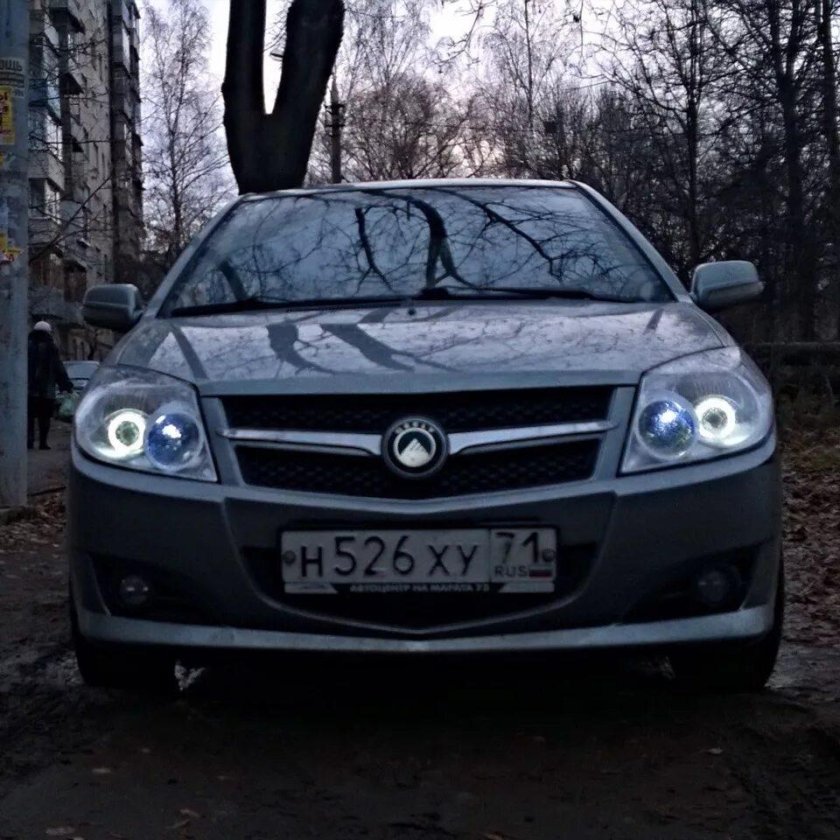 Ангельские глазки Geely MK Cross