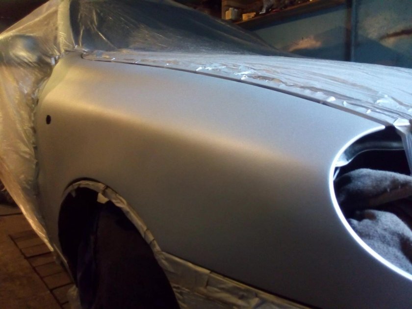 Покраска крыла автомобиля