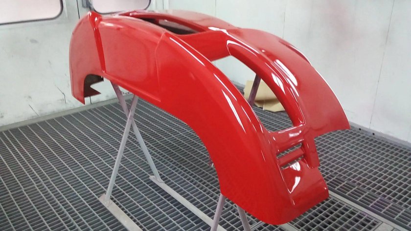 Крыло автомобиля