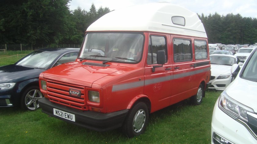 Leyland DAF 200 фургон