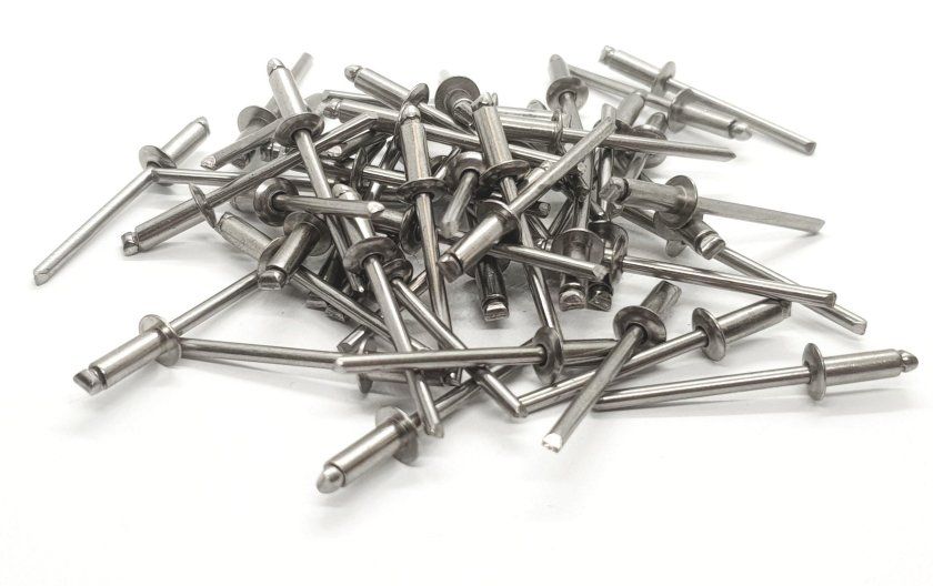 Заклепка вытяжная 4х10