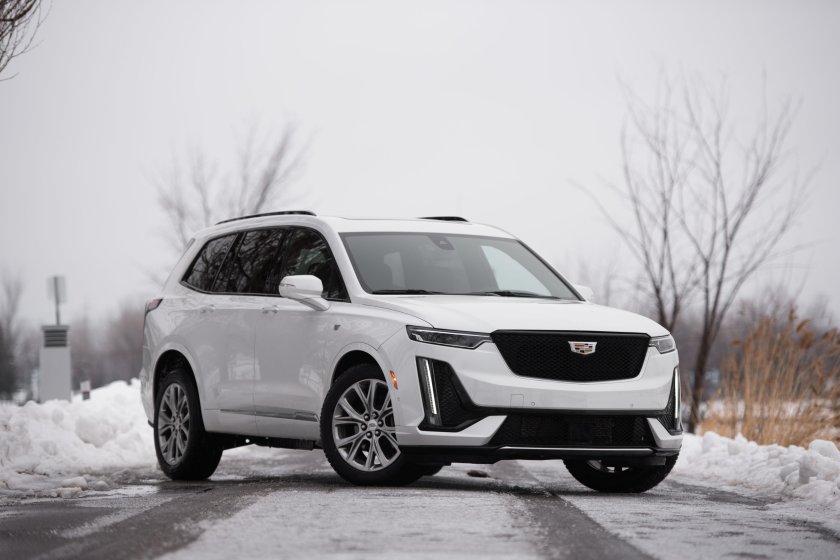 Cadillac xt6 белый Sport