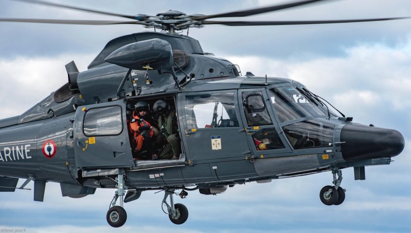 Вертолет Dauphin sa-365