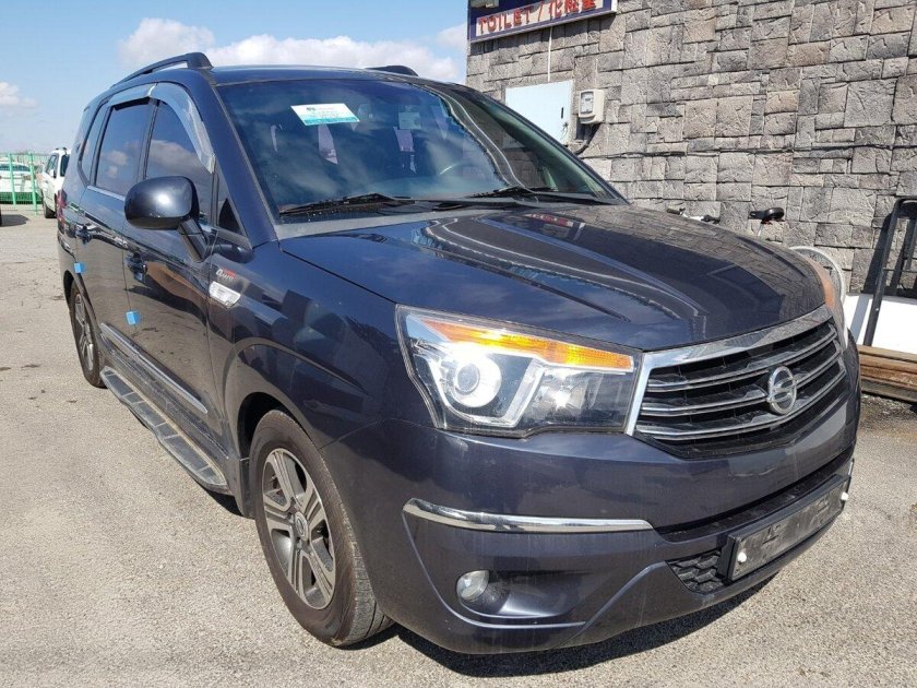 SSANGYONG Korando Turismo