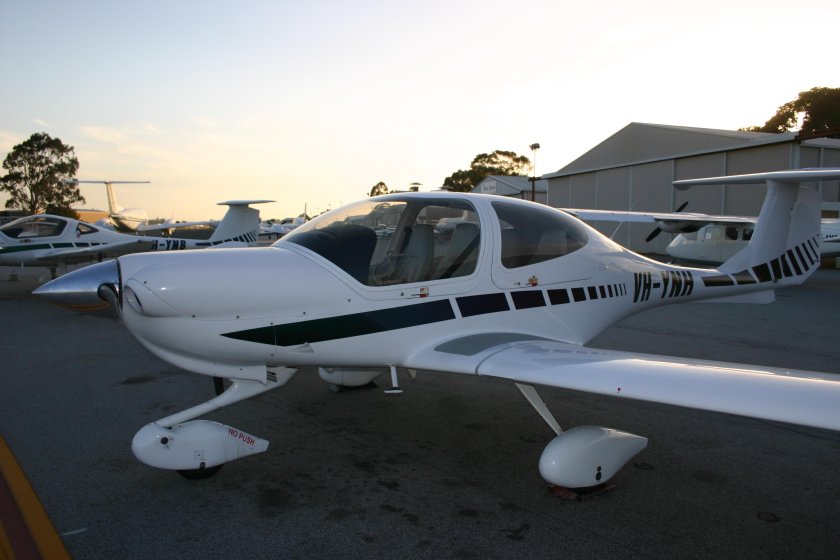 Самолет Diamond da-40