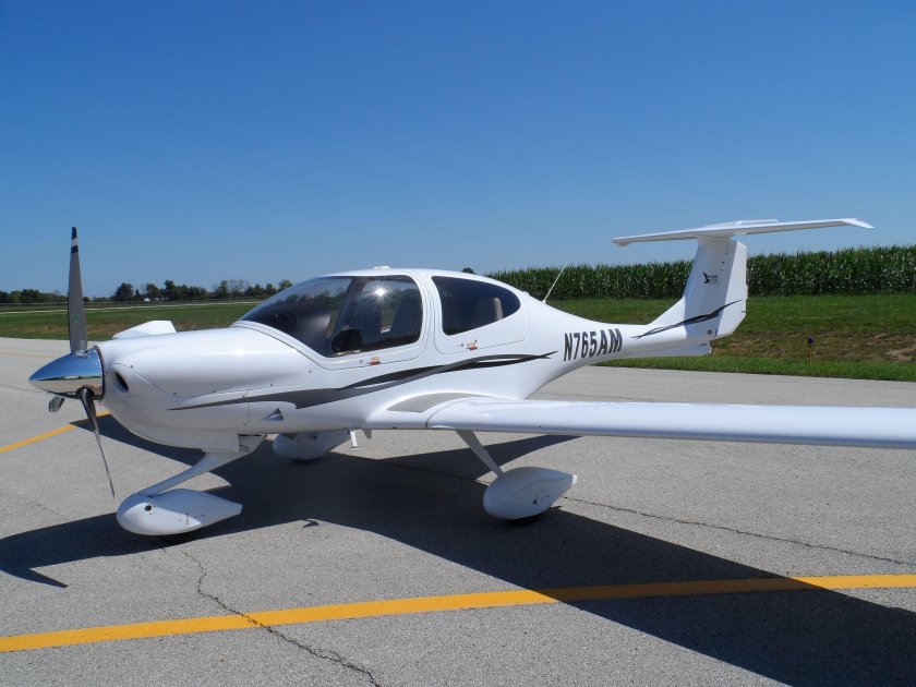 Самолет Diamond da-40