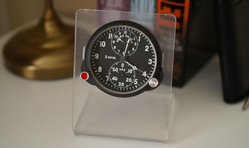 Авиационные бортовые часы АЧС-1