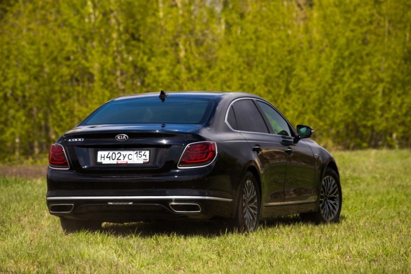 Kia бизнес класса k900