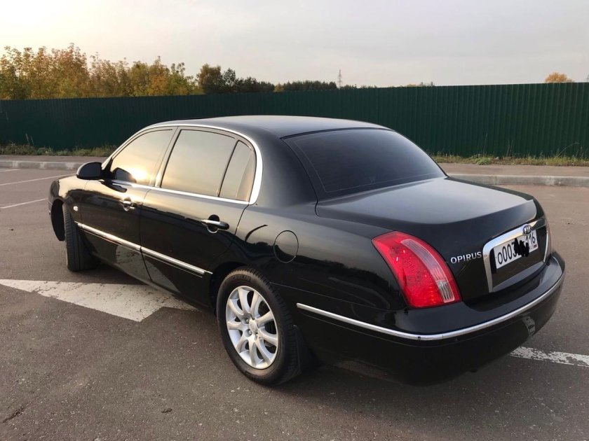 Kia Opirus 2