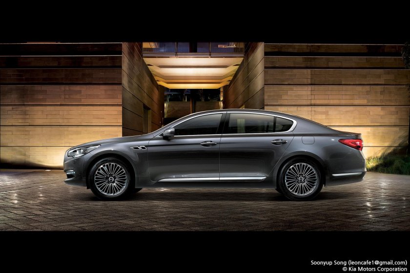 Киа Кворис 2022