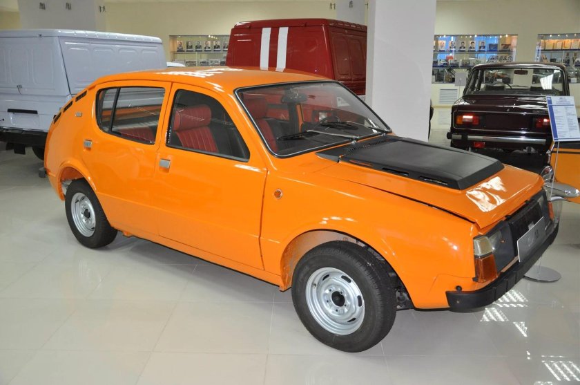 Электромобиль ИЖ Комби Калашников