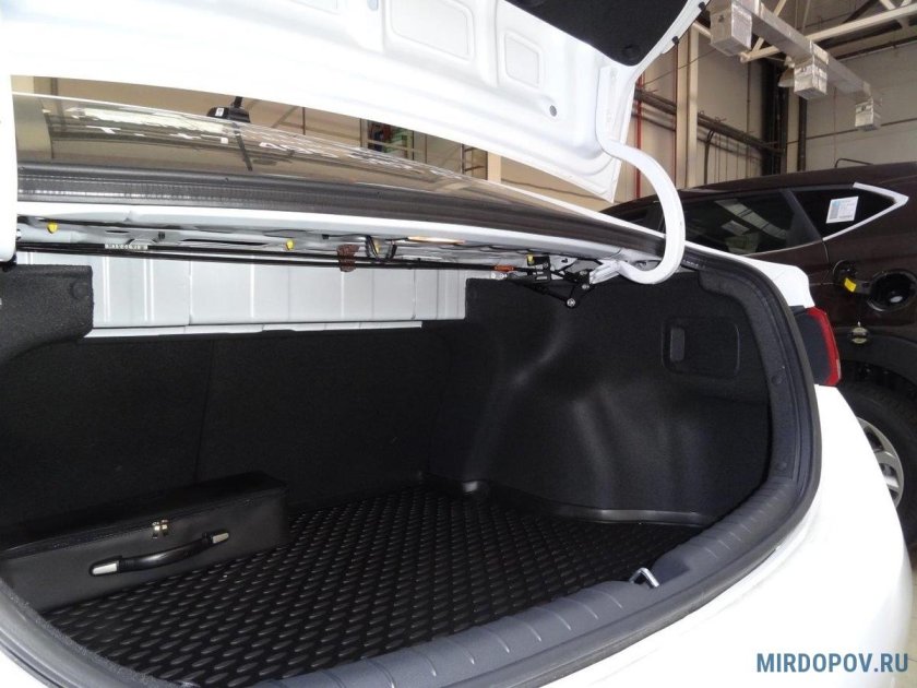 Упоры багажника Хендай Солярис седан 2013