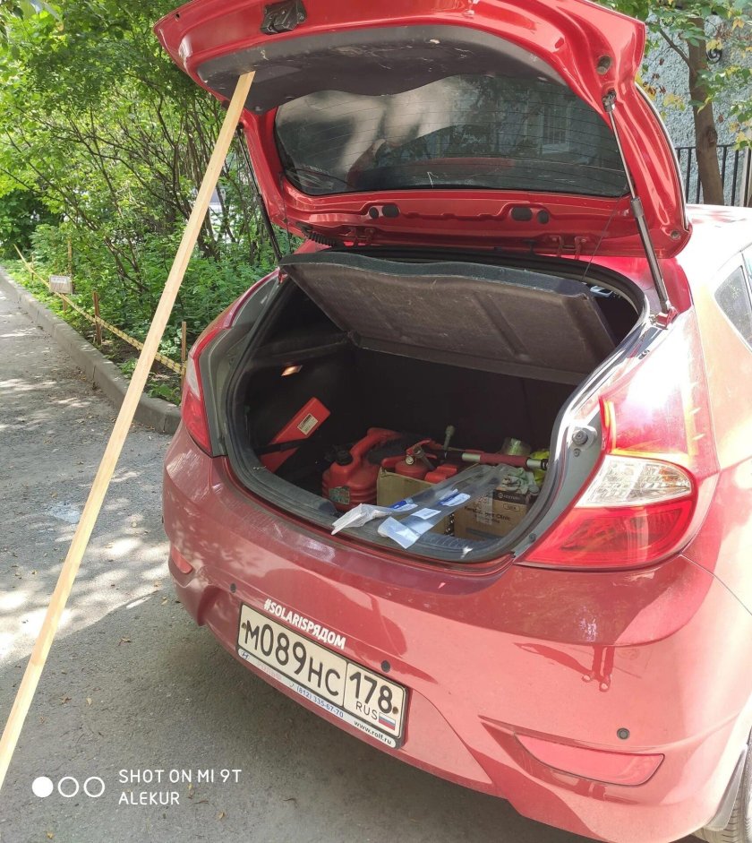 Hyundai Solaris Hatchback багажник