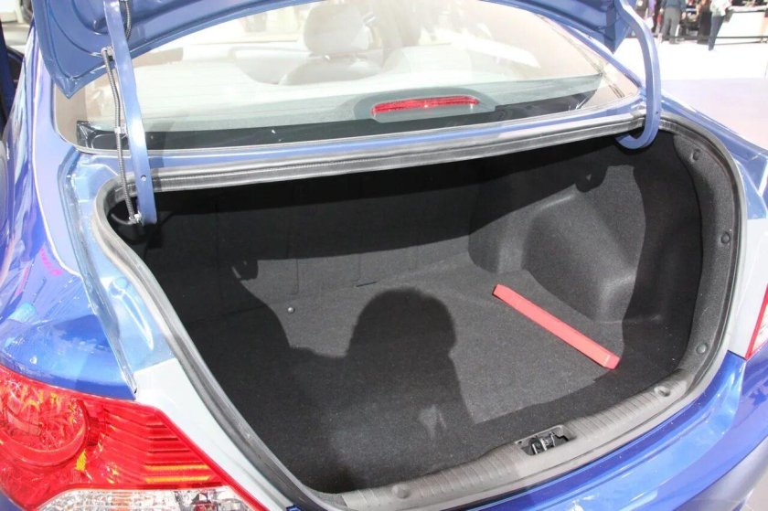 Багажник Хендай Солярис 2011