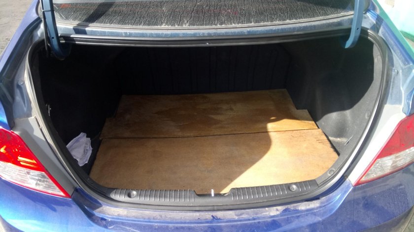 Пол багажника Hyundai Solaris 1