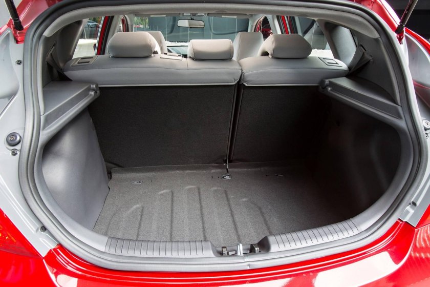Hyundai Solaris хэтчбек багажник