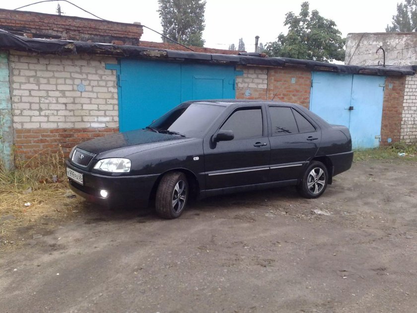 Чери амулет черная тонированная