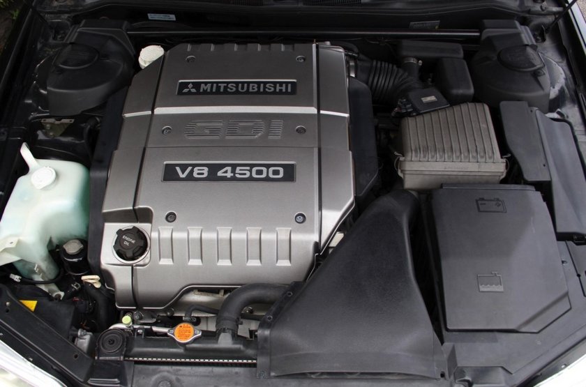 Mitsubishi Proudia 1999