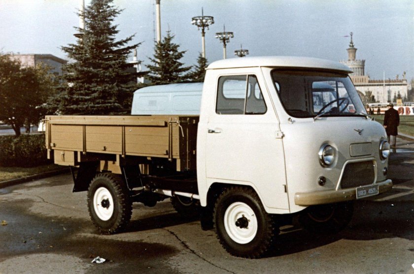 УАЗ 452д бортовой