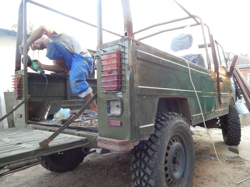 ЛУАЗ-969 без тента