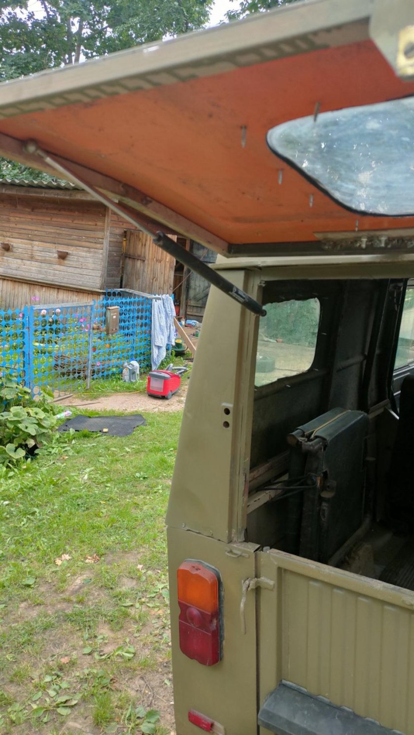 Задняя дверь ЛУАЗ