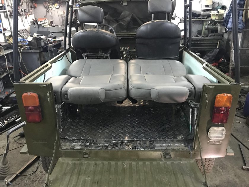 ЛУАЗ-969 салон сзади