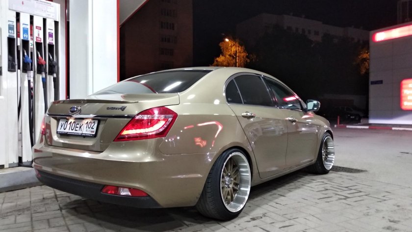 Geely Emgrand 7