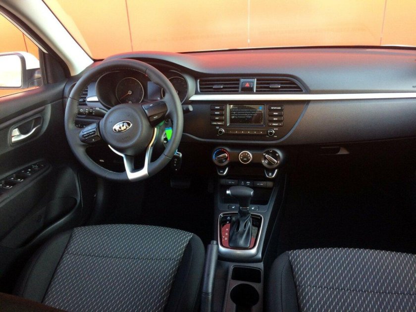 Киа Рио 2020 автомат