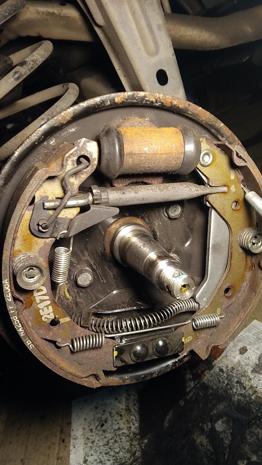 Задние тормоза Матиз 0.8