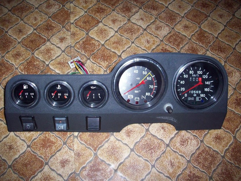 Приборы ВАЗ 2106