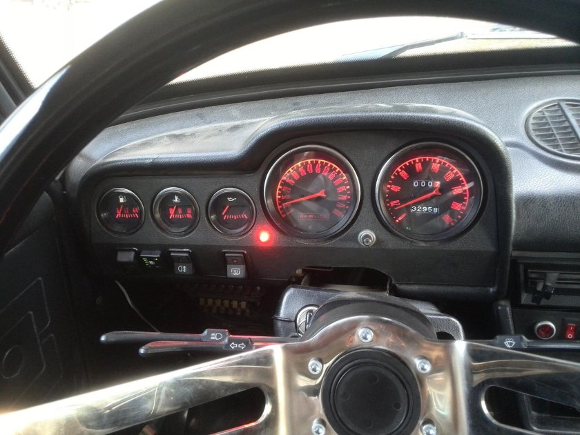 Торпедо ВАЗ 2106