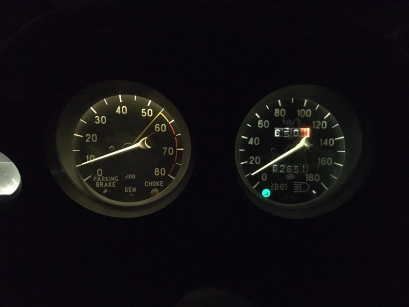 Диодные лампочки в панель приборов ВАЗ 2106