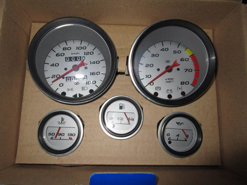 Комбинация приборов ВАЗ 2106