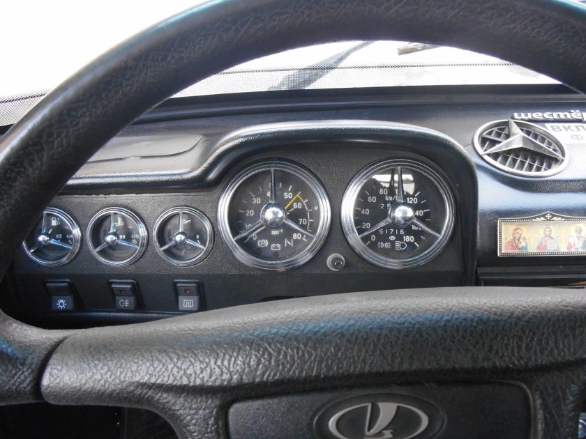 Приборная панель Лада 2106