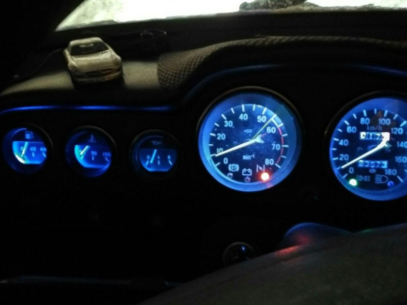 Лампочки подсветки панели приборов ВАЗ 2106