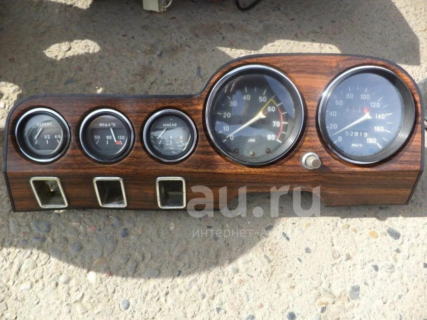 Панель ВАЗ 2106