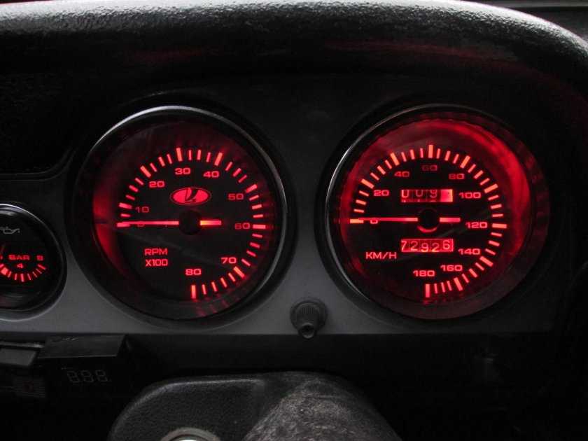 Электронная приборная панель ВАЗ 2106