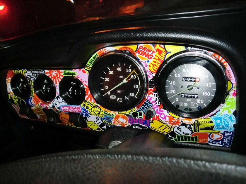 Тюнингованная приборная панель ВАЗ 2106