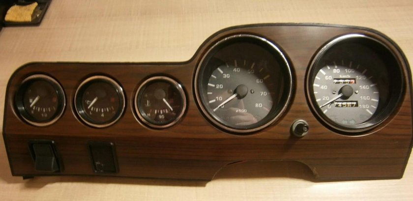 Панель приборов ВАЗ 21 0 6