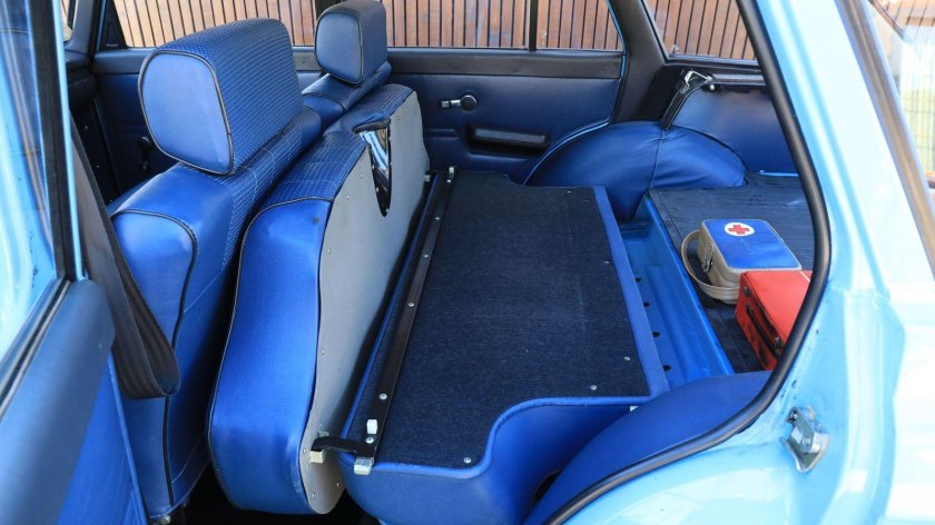 ИЖ 2125 Комби 1988 синий салон