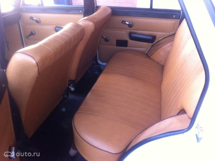 ИЖ-2125 салон