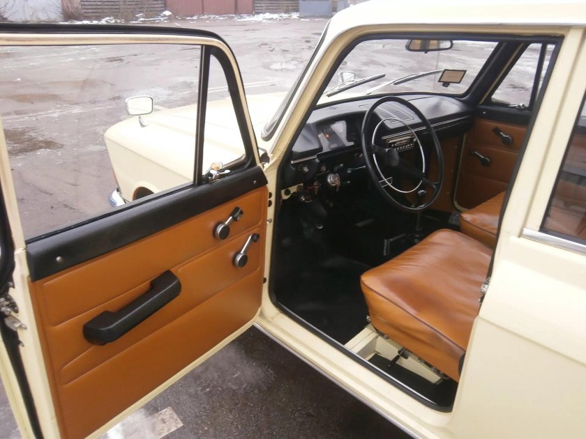 ИЖ Комби 21251 салон